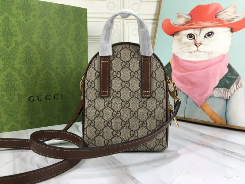 gucci aaa qualite sac a dos  pour femme s_1211b572